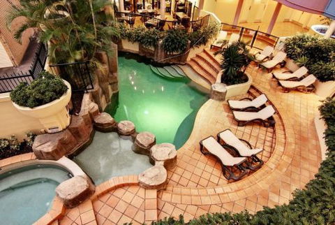Nautilus Mooloolaba - Schoolies Week Accommodation 1