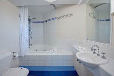 Nautilus Mooloolaba - Schoolies Week Accommodation 7