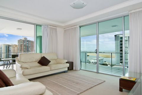 M1 Resort Maroochydore - Schoolies Week Accommodation 1
