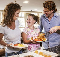 Holiday Inn Old Sydney the Rocks - Schoolies Week Accommodation