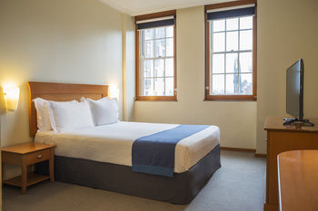 Holiday Inn Old Sydney The Rocks - Schoolies Week Accommodation 5