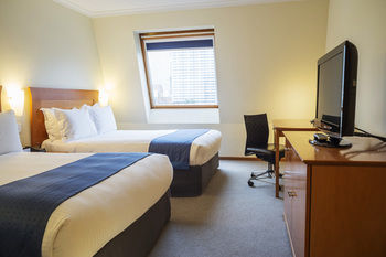 Holiday Inn Old Sydney The Rocks - Schoolies Week Accommodation 8