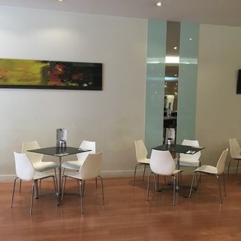 Ramada Encore Dandenong - Schoolies Week Accommodation 3
