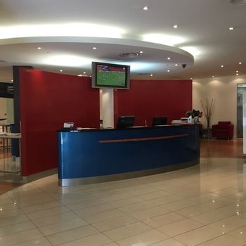 Ramada Encore Dandenong - Schoolies Week Accommodation 10