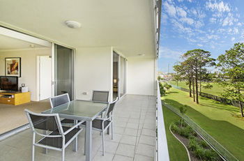 Horton Apartments - Schoolies Week Accommodation 1
