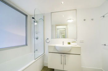 Horton Apartments - Schoolies Week Accommodation 4