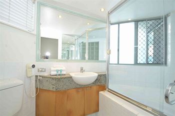 Malibu Mooloolaba - Schoolies Week Accommodation 0