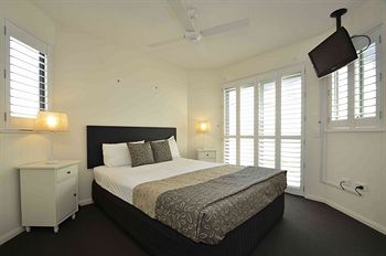 Malibu Mooloolaba - Schoolies Week Accommodation 7