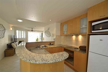 Malibu Mooloolaba - Schoolies Week Accommodation 12