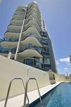 Malibu Mooloolaba - Schoolies Week Accommodation 16