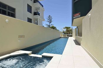 Malibu Mooloolaba - Schoolies Week Accommodation 19