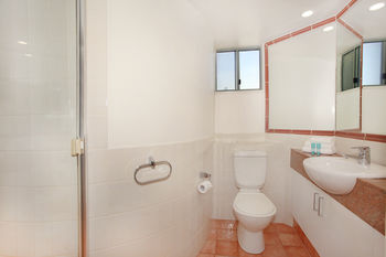 Malibu Mooloolaba - Schoolies Week Accommodation 27