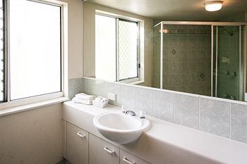 Dockside Mooloolaba - Schoolies Week Accommodation 10