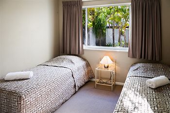 Dockside Mooloolaba - Schoolies Week Accommodation 11