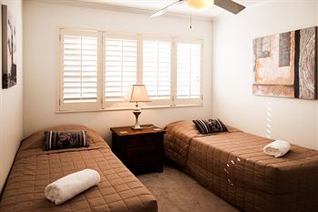 Dockside Mooloolaba - Schoolies Week Accommodation 24