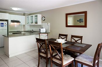 Dockside Mooloolaba - Schoolies Week Accommodation 25