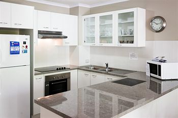 Dockside Mooloolaba - Schoolies Week Accommodation 27
