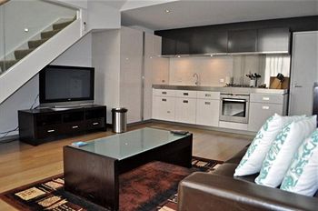 Astra Apartments - St Kilda Rd - Schoolies Week Accommodation 4