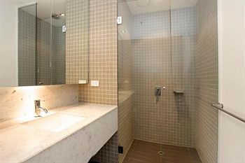 Astra Apartments - St Kilda Rd - Schoolies Week Accommodation 6