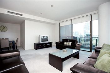Astra Apartments - St Kilda Rd - Schoolies Week Accommodation 15