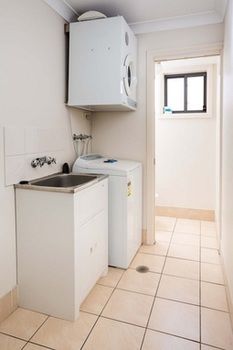 Bluegum Apartments - Schoolies Week Accommodation 19
