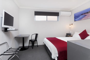 Merewether Motel - Schoolies Week Accommodation 10