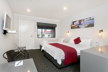 Merewether Motel - Schoolies Week Accommodation 12