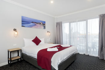 Merewether Motel - Schoolies Week Accommodation 13