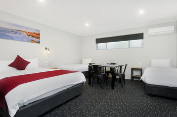 Merewether Motel - Schoolies Week Accommodation 14