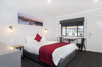 Merewether Motel - Schoolies Week Accommodation 16
