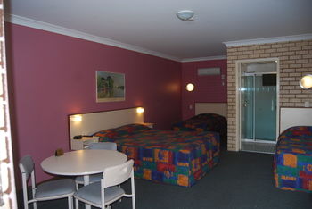 Sundowner Dubbo Aberdeen - Schoolies Week Accommodation 5