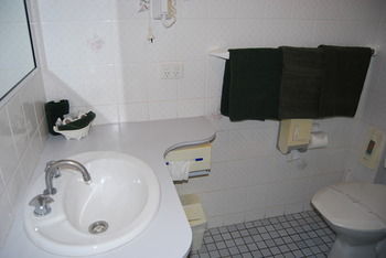 Sundowner Dubbo Aberdeen - Schoolies Week Accommodation 8