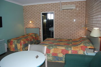 Sundowner Dubbo Aberdeen - Schoolies Week Accommodation 16