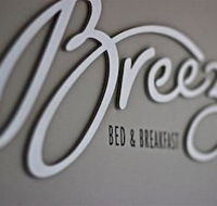Breeze Bed And Breakfast - Schoolies Week Accommodation