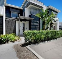 Magenta Studio Room - Schoolies Week Accommodation