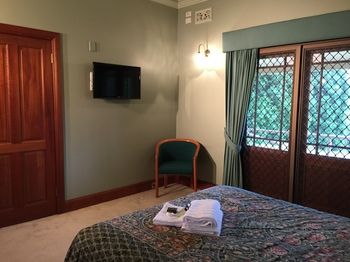 Relaxin - Schoolies Week Accommodation 4