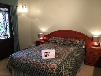 Relaxin - Schoolies Week Accommodation 16