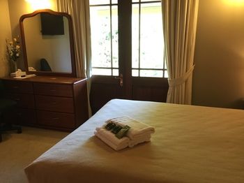 Relaxin - Schoolies Week Accommodation 18