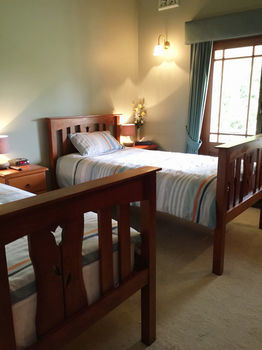 Relaxin - Schoolies Week Accommodation 19