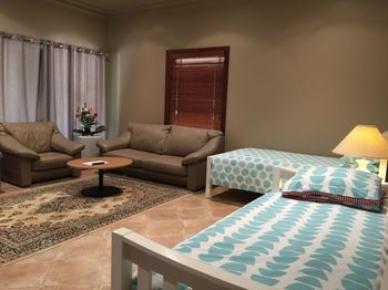 Relaxin - Schoolies Week Accommodation 23