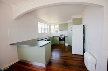Emerald Views - Schoolies Week Accommodation 10