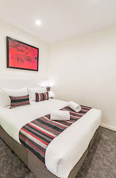 City Edge Box Hill - Schoolies Week Accommodation 0