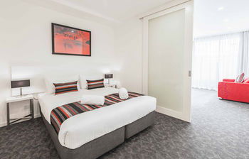 City Edge Box Hill - Schoolies Week Accommodation 10