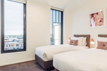 City Edge Box Hill - Schoolies Week Accommodation 19
