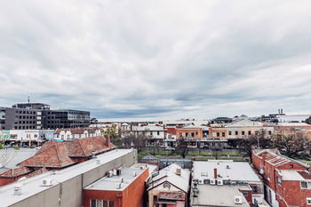 City Edge Box Hill - Schoolies Week Accommodation 22