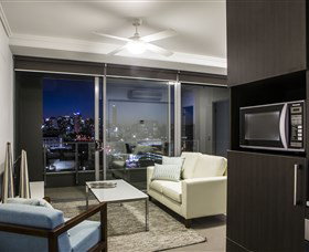 M&A Apartments - Schoolies Week Accommodation 2