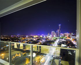 M&A Apartments - Schoolies Week Accommodation 0