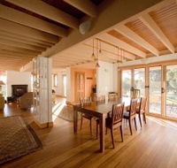 Mountain Seas Arts and Wilderness Retreat - Schoolies Week Accommodation