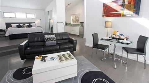 Anchors Beach House - Schoolies Week Accommodation 5