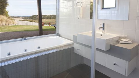 Anchors Beach House - Schoolies Week Accommodation 7